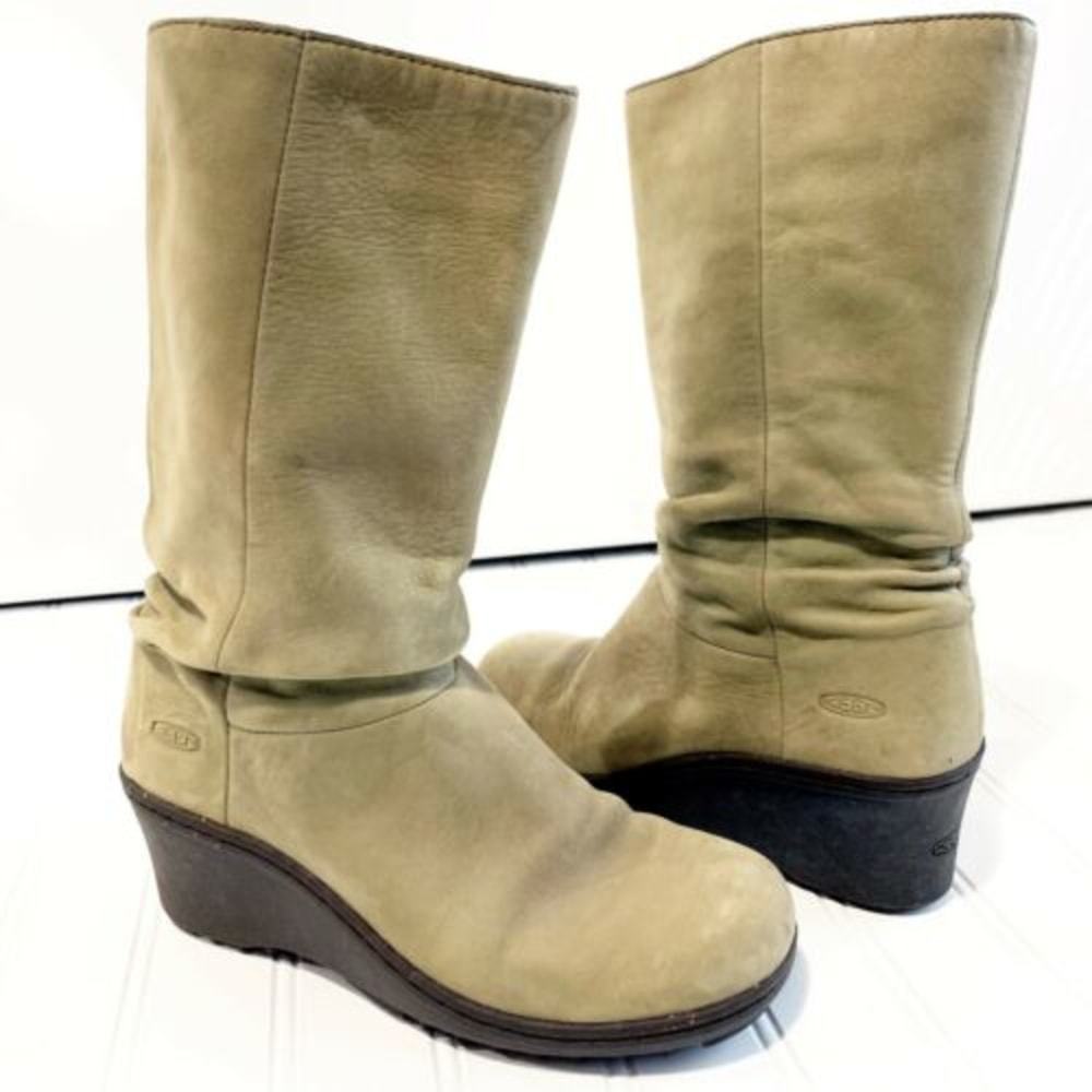 KEEN  Sage Green Akita Mid Boots Wedge Slouchy Fit
